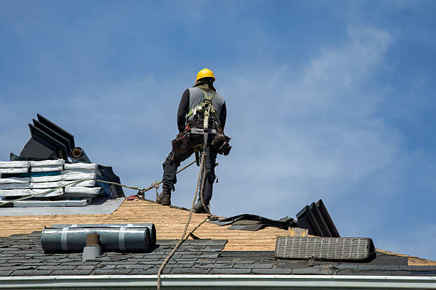 Professional Gutter Installation technician working in Fort Stewart, GA